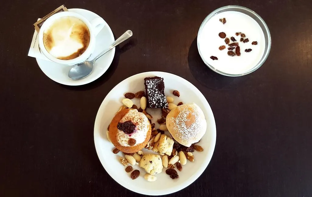 Ih Hotels Roma Z3 4*, Rome