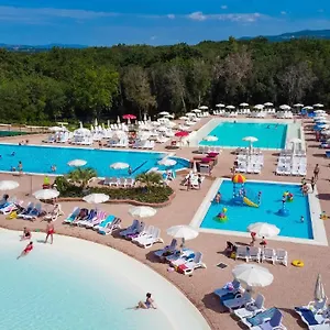 Hu Village 3*, Монтескудайо Италия