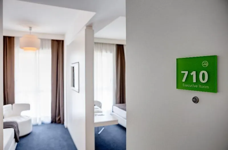 Ih Hotels Roma Z3 4*, Rom