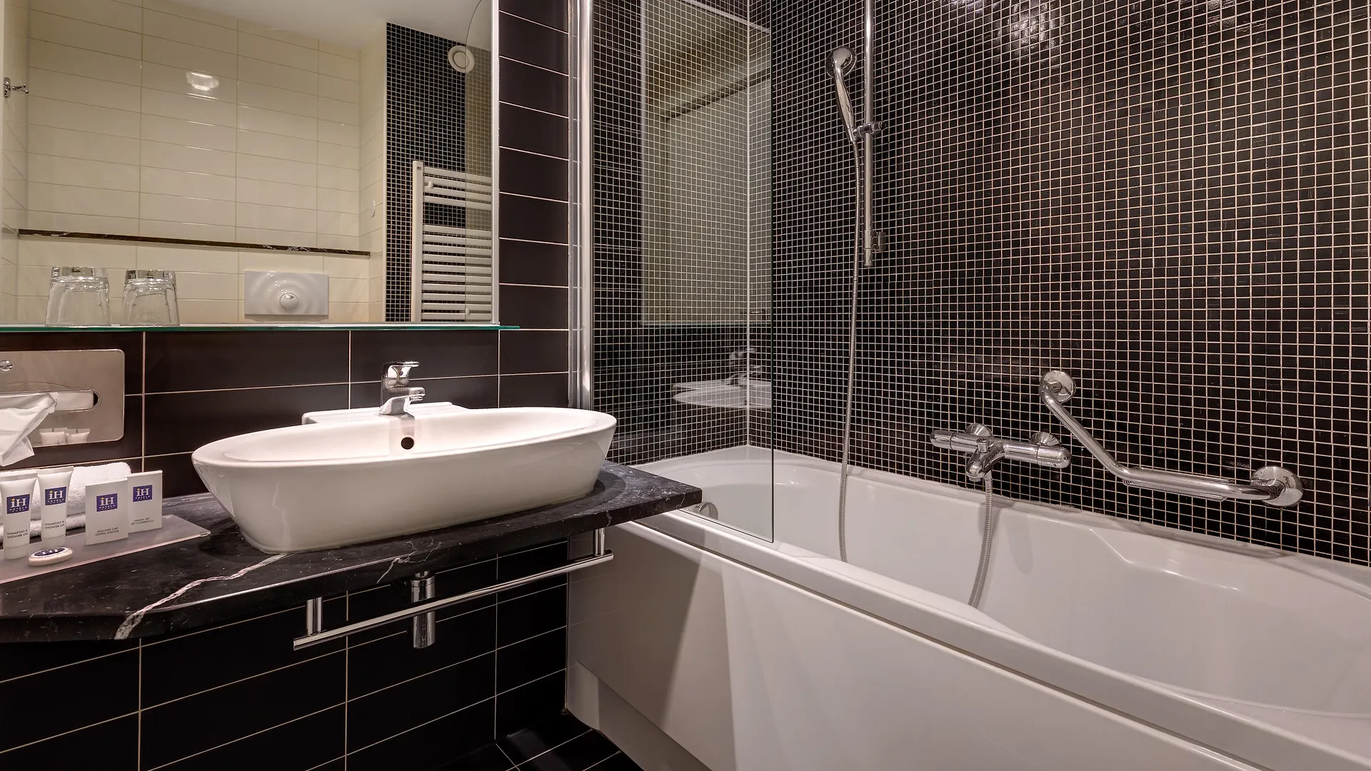 Ih Hotels Roma Z3 4*, Rom Italien